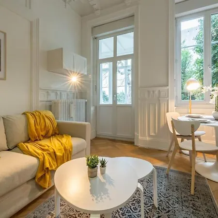 Les Suites Schuman - Hyper Centre - Gare - Fibre - Rbnb Appartement