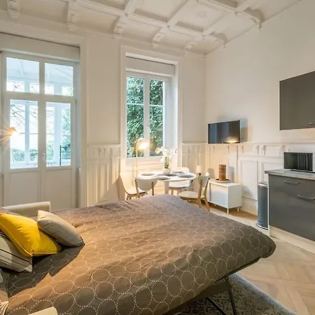 Appartement Les Suites Schuman - Hyper Centre - Gare - Fibre - Rbnb