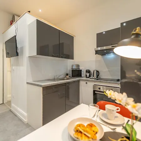 Appartement Les Suites Schuman - Hyper Centre - Gare - Fibre - Rbnb