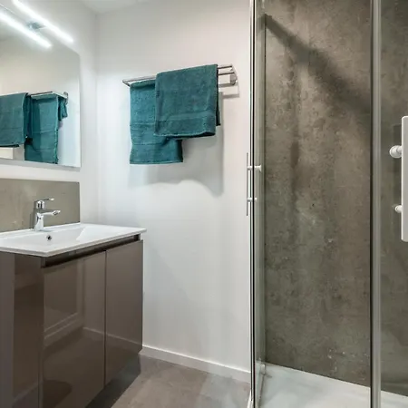 Apartman Les Suites Schuman - Hyper Centre - Gare - Fibre - Rbnb Mulhouse